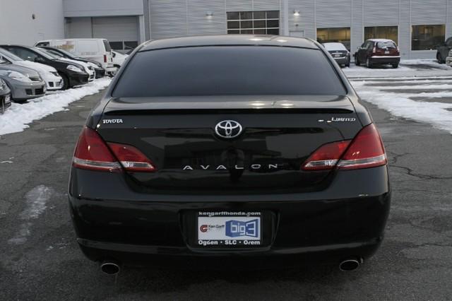 Toyota Avalon 2005 photo 4