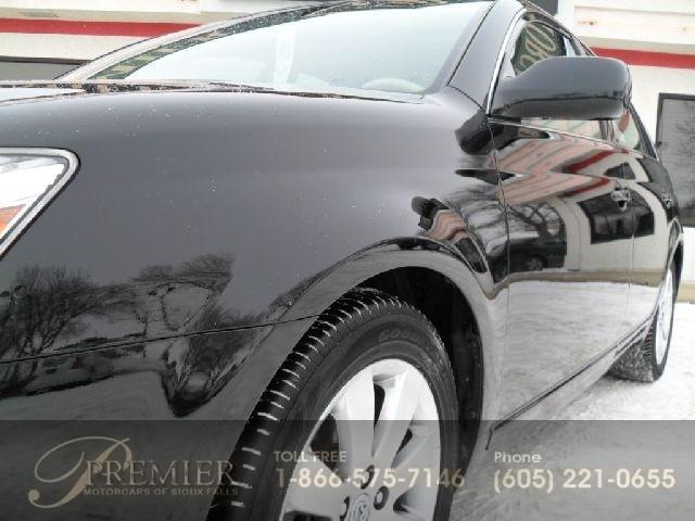 Toyota Avalon 2005 photo 1