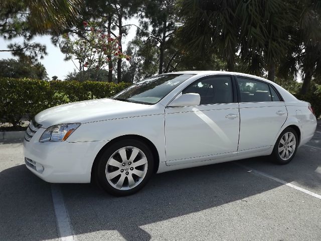 Toyota Avalon 2005 photo 4