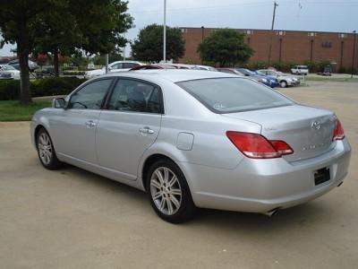 Toyota Avalon 2005 photo 2