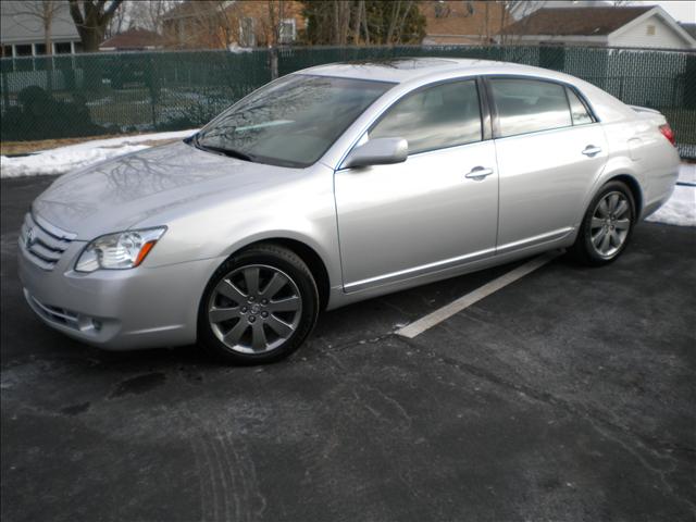 Toyota Avalon 2005 photo 1