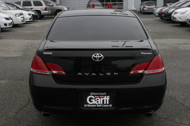 Toyota Avalon 2005 photo 4