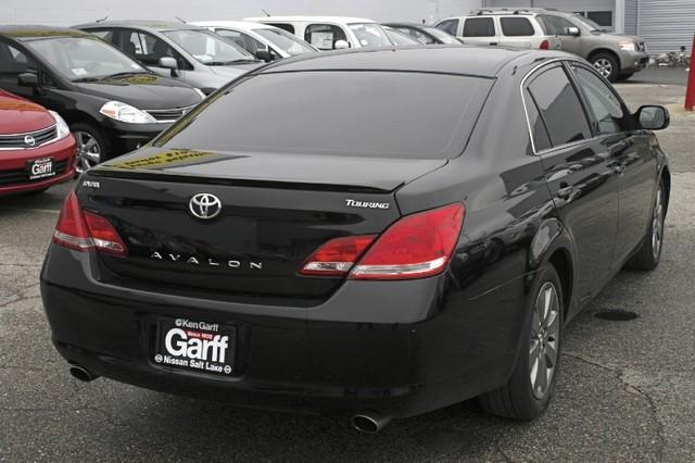 Toyota Avalon 2005 photo 5