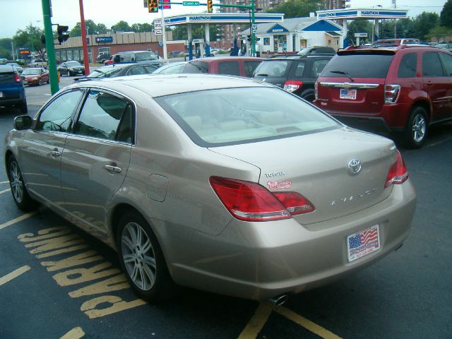 Toyota Avalon 2005 photo 2