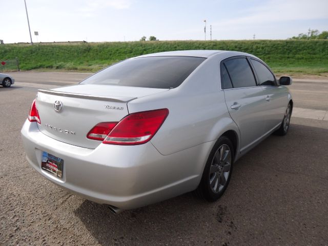 Toyota Avalon 2005 photo 12