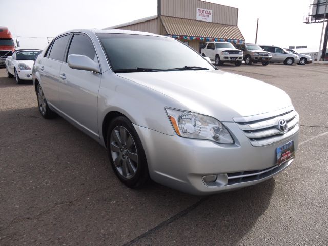 Toyota Avalon 2005 photo 17