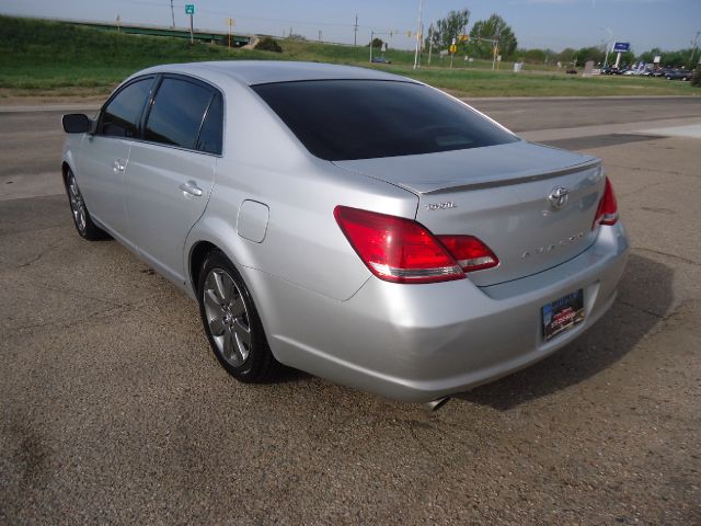 Toyota Avalon 2005 photo 18