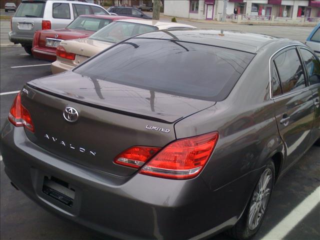 Toyota Avalon 2005 photo 1