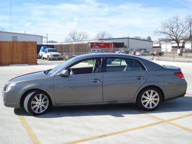 Toyota Avalon 2005 photo 1