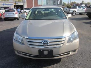 Toyota Avalon 2005 photo 1