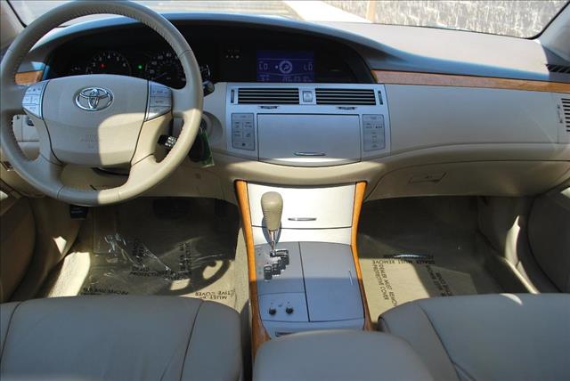 Toyota Avalon 2005 photo 6