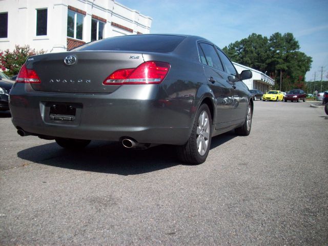 Toyota Avalon 2006 photo 3