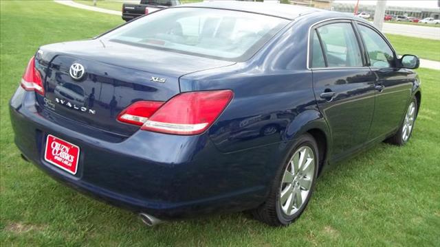 Toyota Avalon 2006 photo 2