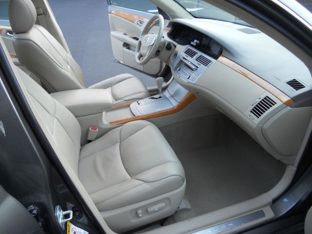 Toyota Avalon 2006 photo 1