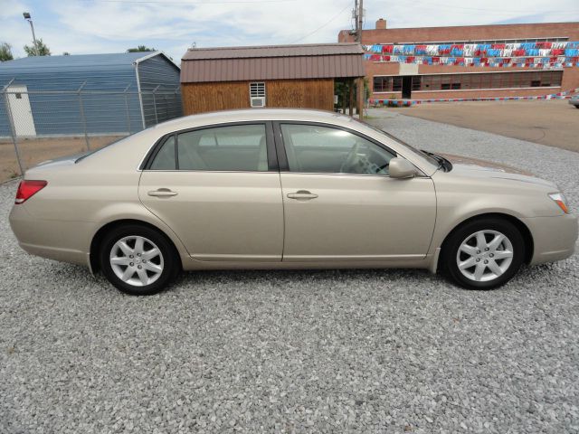 Toyota Avalon Sport 4WD Sedan