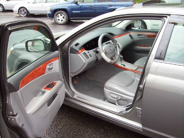 Toyota Avalon 2006 photo 1