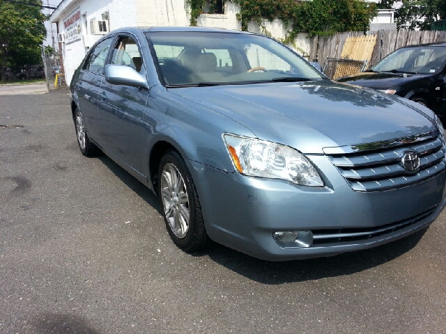 Toyota Avalon 2006 photo 1