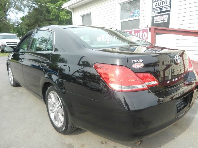 Toyota Avalon 2006 photo 2