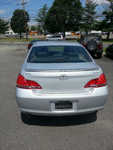 Toyota Avalon 2006 photo 2