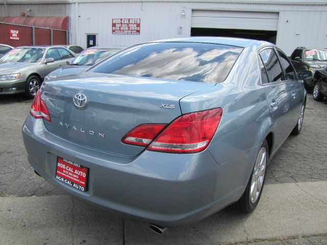 Toyota Avalon 2006 photo 1