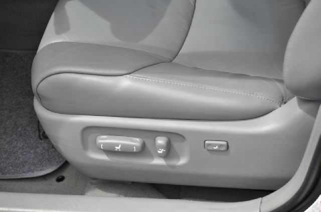 Toyota Avalon 2006 photo 6