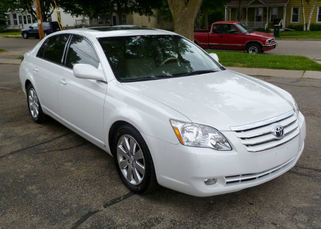 Toyota Avalon 2006 photo 1