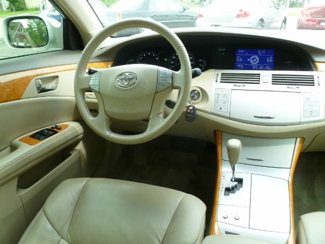 Toyota Avalon 2006 photo 2