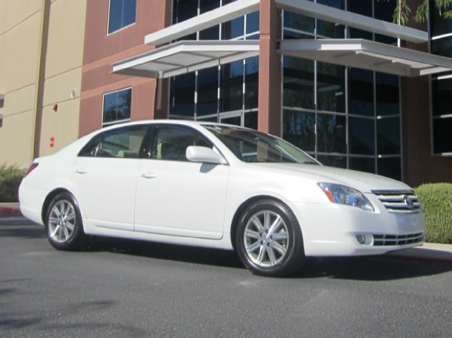 Toyota Avalon 2006 photo 1