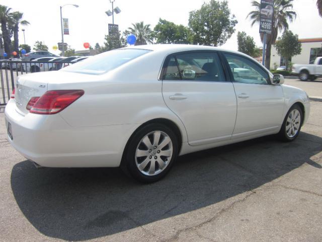 Toyota Avalon 2006 photo 3