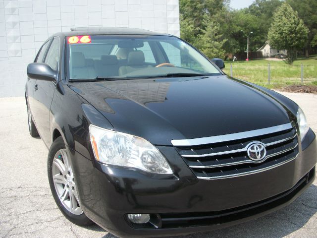 Toyota Avalon 2006 photo 2