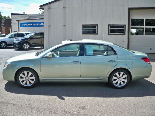 Toyota Avalon 2006 photo 1