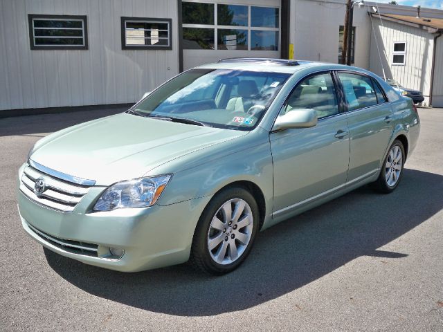 Toyota Avalon 2006 photo 2