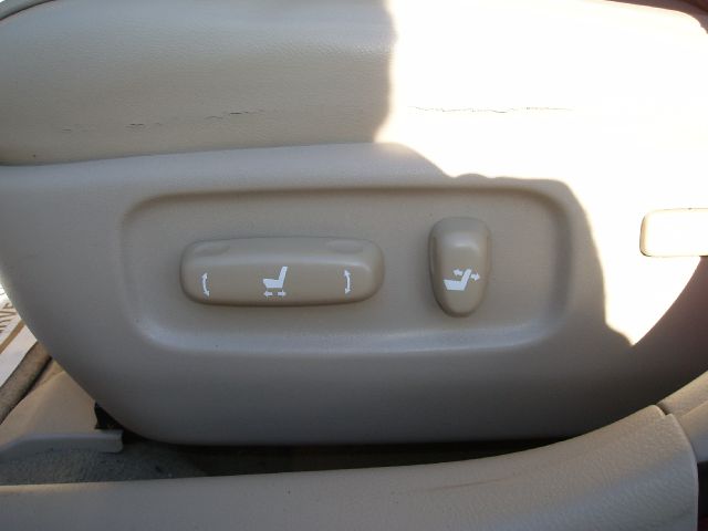 Toyota Avalon 2006 photo 8