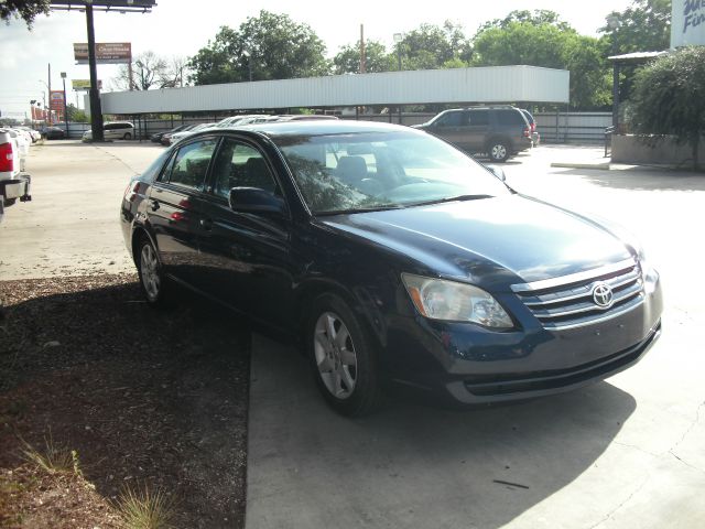 Toyota Avalon 2006 photo 1