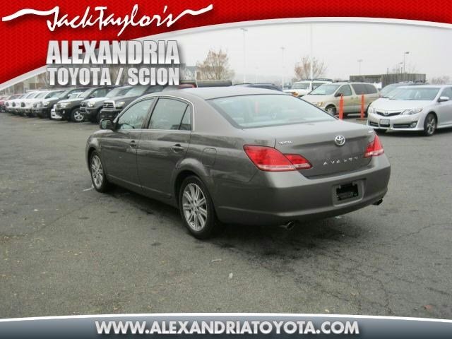 Toyota Avalon 2007 photo 2