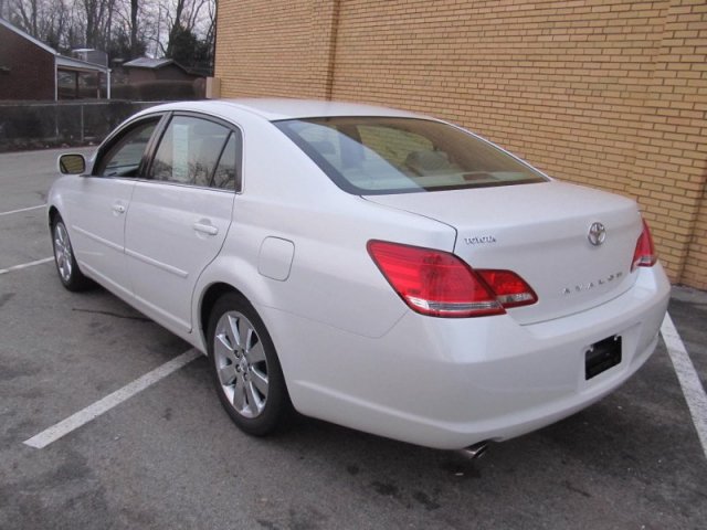 Toyota Avalon 2007 photo 2