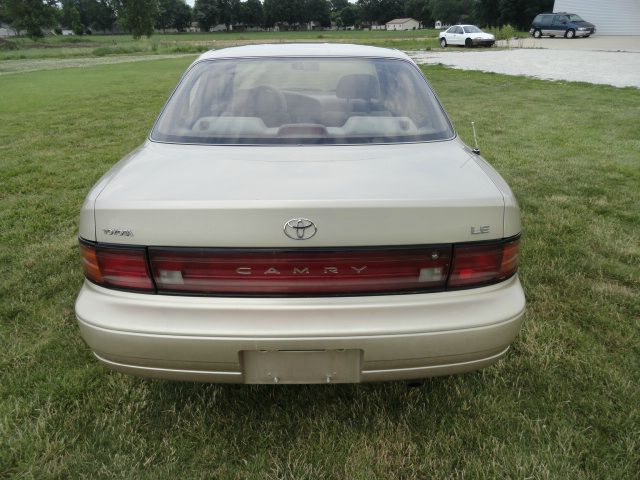 Toyota Camry 1993 photo 3