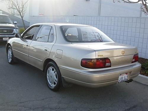 Toyota Camry 1995 photo 1