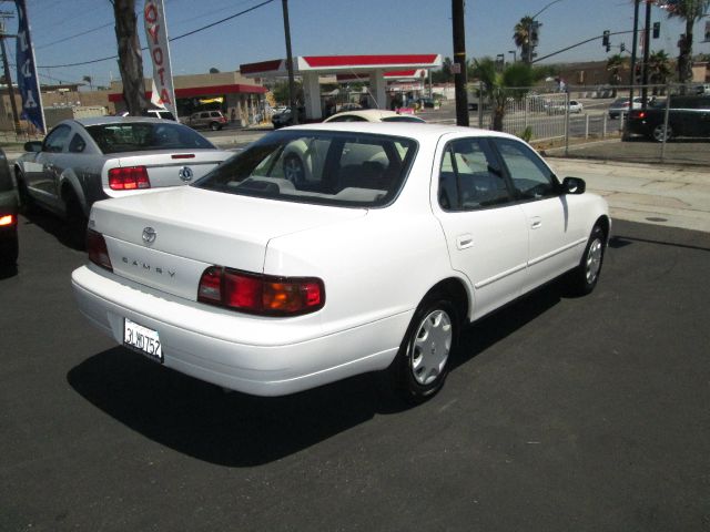 Toyota Camry 1995 photo 1