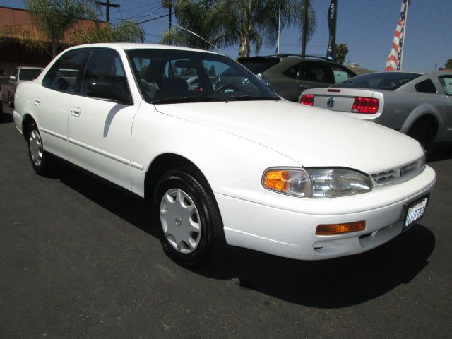 Toyota Camry 1995 photo 2