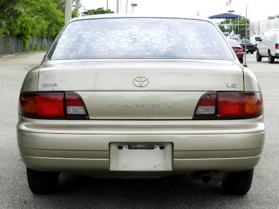 Toyota Camry 1996 photo 1