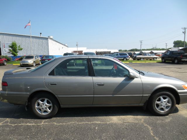 Toyota Camry 1997 photo 1