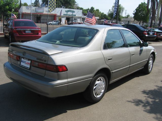 Toyota Camry 1997 photo 3