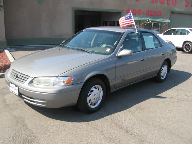 Toyota Camry 1997 photo 6