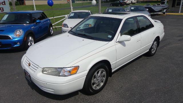 Toyota Camry 1997 photo 1