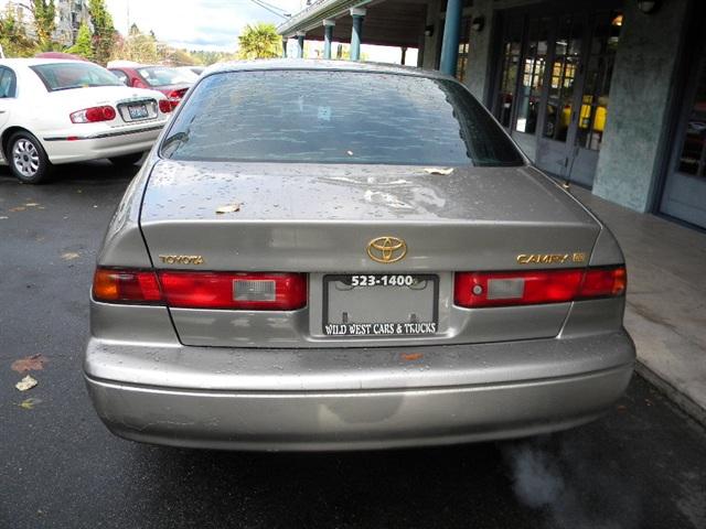 Toyota Camry 1997 photo 4