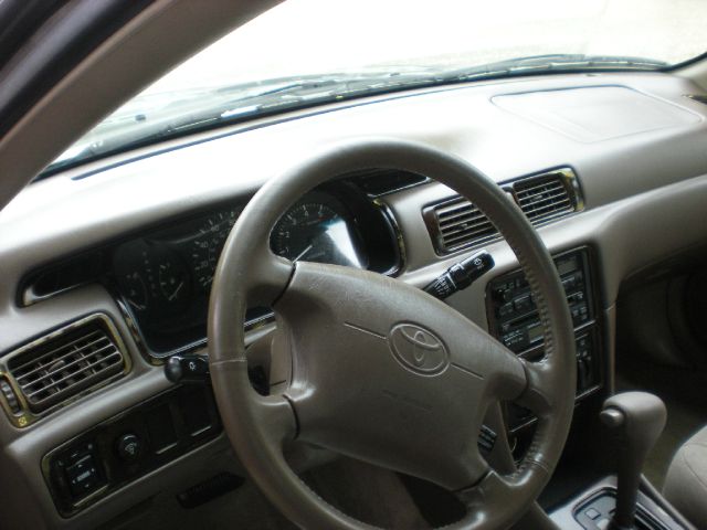 Toyota Camry 1997 photo 2