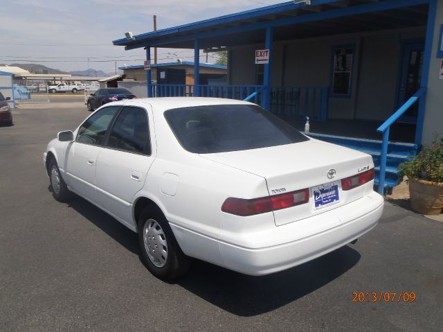 Toyota Camry 1997 photo 1