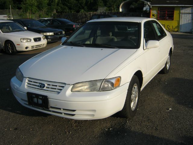 Toyota Camry 1997 photo 2