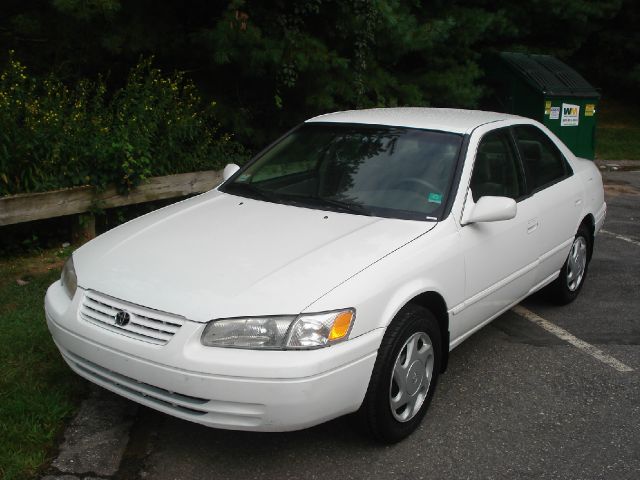 Toyota Camry 1997 photo 2